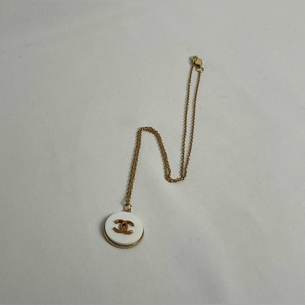 White & Gold CC Button - Picture 5 of 12